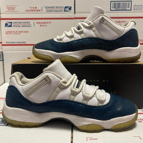 Nike Air Jordan 11 Low “Navy Snakeskin” 2019 - Picture 7 of 7